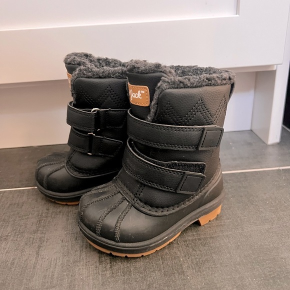 Cat & Jack toddler black snow boots size 5 - Picture 1 of 3